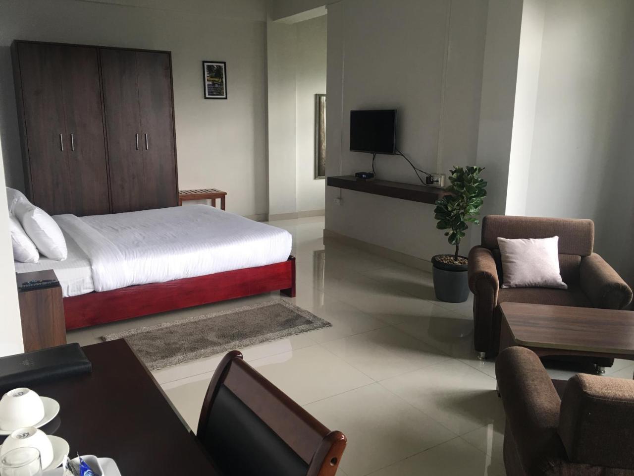 Hotel Ariel Kohima Экстерьер фото